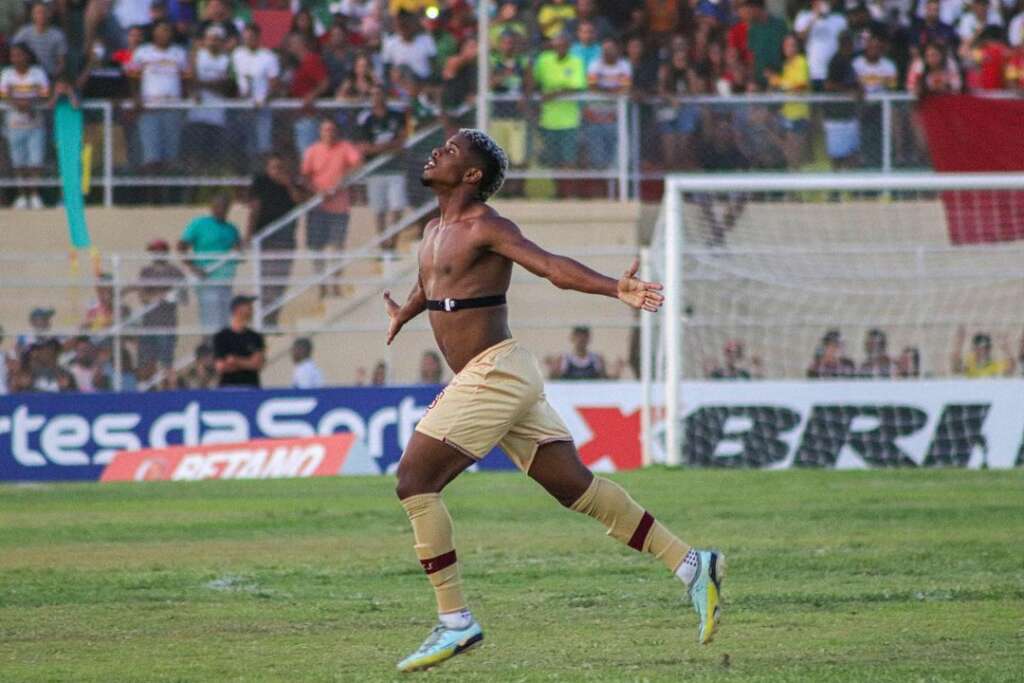 BAIANO: Jacuipense vence e se aproxima da final