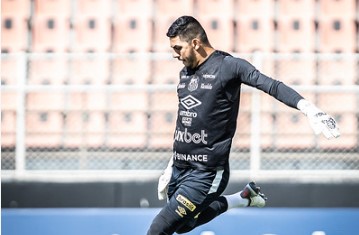 João Paulo cobrou reação do Santos na temporada