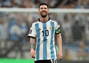 Messi anota hat-trick e chega ao 100º gol pela seleção argentina; Veja vídeo!