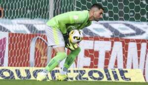 Exclusivo! Goleiro Pegorari retorna ao Guarani após 7 anos