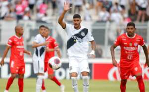 Na Ponte Preta, ninguém 'freia' decisões equivocadas de Dos Anjos