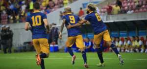 Retrô-PE 3 x 2 Avaí-SC - Fernandinho brilha e Fênix despacha Leão