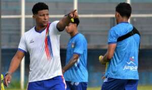 São Caetano x Oeste - Fora do Z2, Azulão encara embalado Rubrão