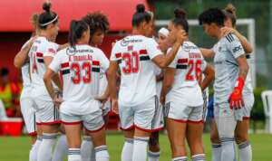 BRASILEIRO FEMININO: São Paulo vence de virada e entra no G-8; Flamengo faz 6 a 0