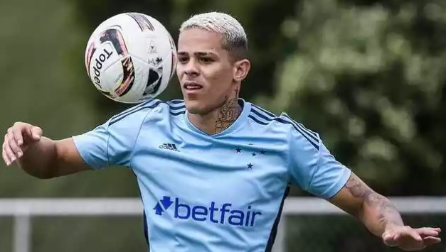 Wallisson treina separado no Cruzeiro ponte preta