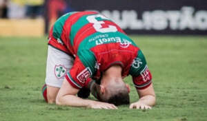 Paulistão: Zagueiro da Portuguesa exalta permanência na elite