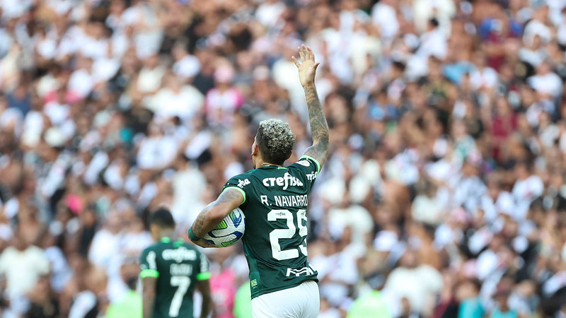 Palmeiras arranca empate com o Vasco em jogo animado no Maracanã