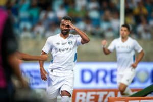 Cuiabá 1 x 2 Grêmio - Suárez passa em branco, mas Tricolor volta a vencer