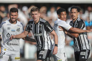 Apesar do empate, Coudet elogia atuação do Atlético-MG: 'Se continuarmos assim, vamos vencer'