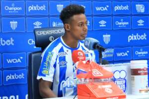 Série B: Welligton é apresentado e afirma: 'Vim obcecado em colocar o Avaí na elite'