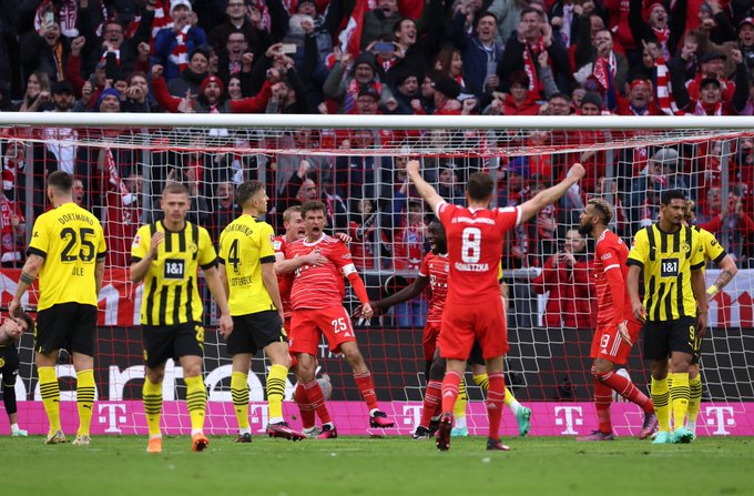 ALEMÃO: Com gol contra de goleiro, Bayern vence o Borussia e reassume a ponta