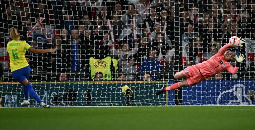 Finalíssima: Andressa Alves comemora decisão com estádio cheio: ‘Futebol feminino venceu’