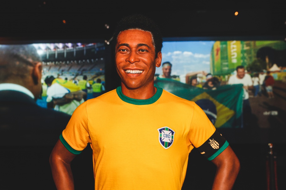 Pelé será homenageado pela CBF na rodada de abertura do Brasileirão e da Série B