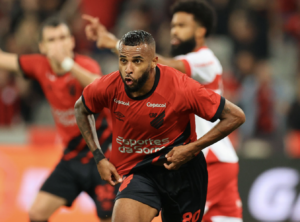 Athletico-PR 2 (4) X (2) 1 CRB-AL - Furacão sofre, mas carimba vaga na Copa do Brasil