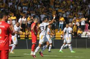 SÉRIE B: Mandantes vencem e promessa de equilíbrio