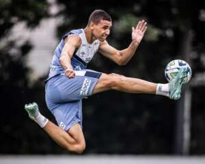 Dodi promete maior participação ofensiva para deixar ataque do Santos mais produtivo