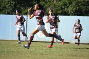 BRASILEIRÃO FEMININO: Ferroviária bate Grêmio e retoma liderança; Corinthians atropela Cruzeiro