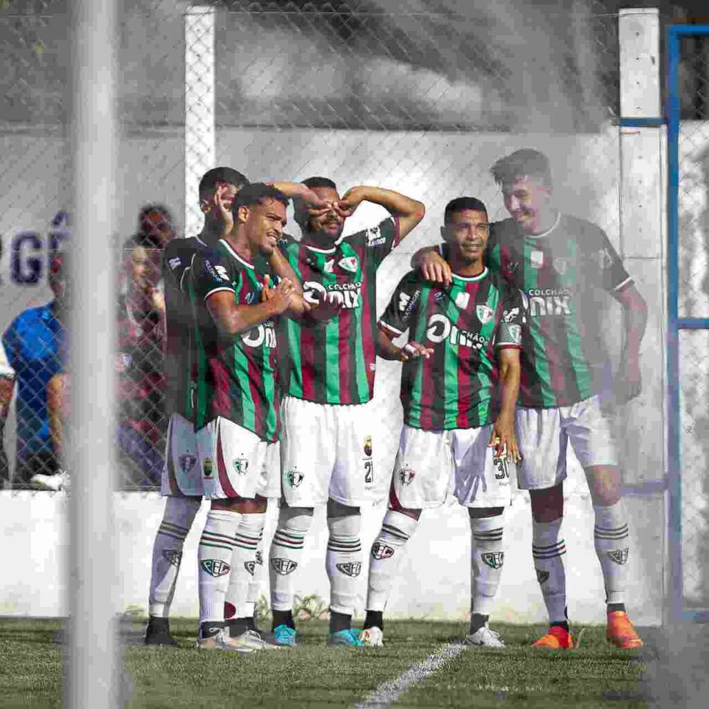 Fluminense PI leva vantagem na final do estadual Easy Resize.com