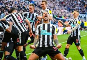 INGLÊS: Newcastle derrota Manchester United e sobe para o 3º lugar