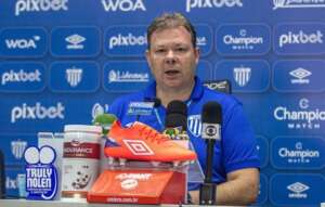 Série B: Em crise e pressionado, Avaí ingressa com pedido de Recuperação Judicial