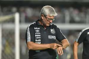 Hellmann valoriza 'fase de treinos' e aguarda volta de atletas machucados na Vila