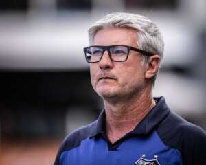 Odair volta a pregar evolução no Santos, mas lamenta falta de 'atacante de profundidade'