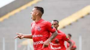 Série B: Guarani pode 'dar chapéu' em Ponte Preta nas negociações pelo artilheiro Vinícius Popó