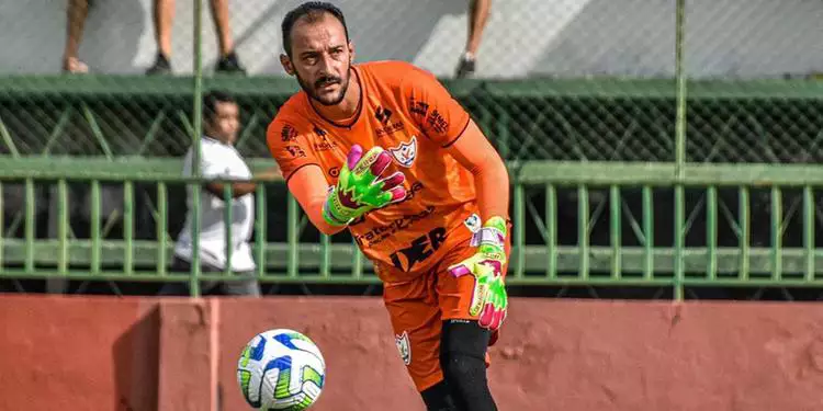 Goleiro Axel, heroi da classificação do Águia à final do Paraense (Foto: Lenno Costa / Águia de Marabá)