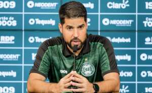 Coritiba demite técnico António Oliveira, primeiro a cair no Brasileirão