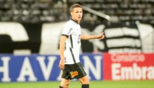 Matheus Araújo celebra 1º gol pelo Corinthians: 'Momento importante para mim'