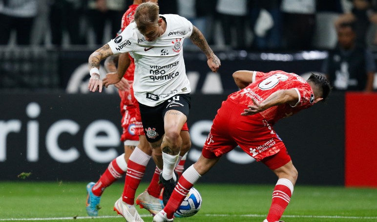 Corinthians perde a 1ª na Arena Neo Química