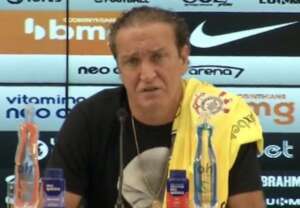 Bomba! Cuca não aguenta pressão e deixa o Corinthians