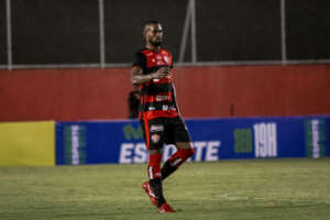 Série B: Vitória rescinde com Dankler e João Lucas