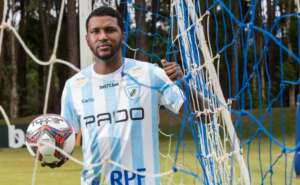 Atacante consegue liminar na Justiça para invalidar contrato com Londrina