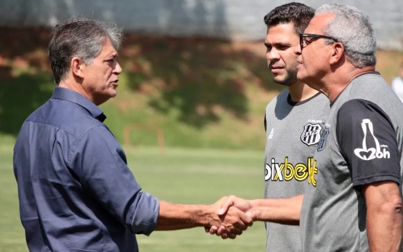 Eberlin e Hélio dos Anjos durante treino da Ponte Preta