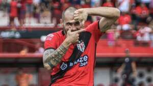 Série B: Presidente do Criciúma confirma contratação do atacante Felipe Vizeu