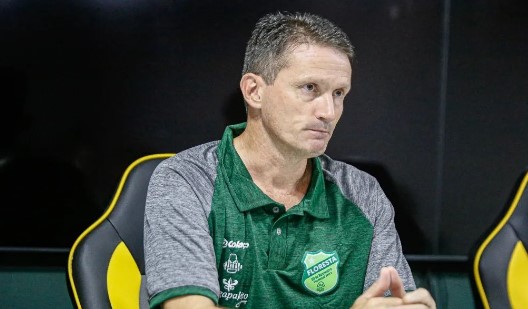 Série C: Floresta-CE apresenta Gerson Gusmão como novo treinador