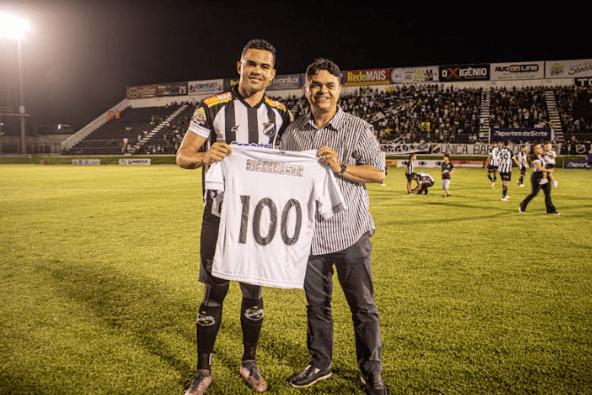 Richardson chega a 100 jogos com a camisa do ABC (Foto: Rennê Carvalho/ABC F.C.)