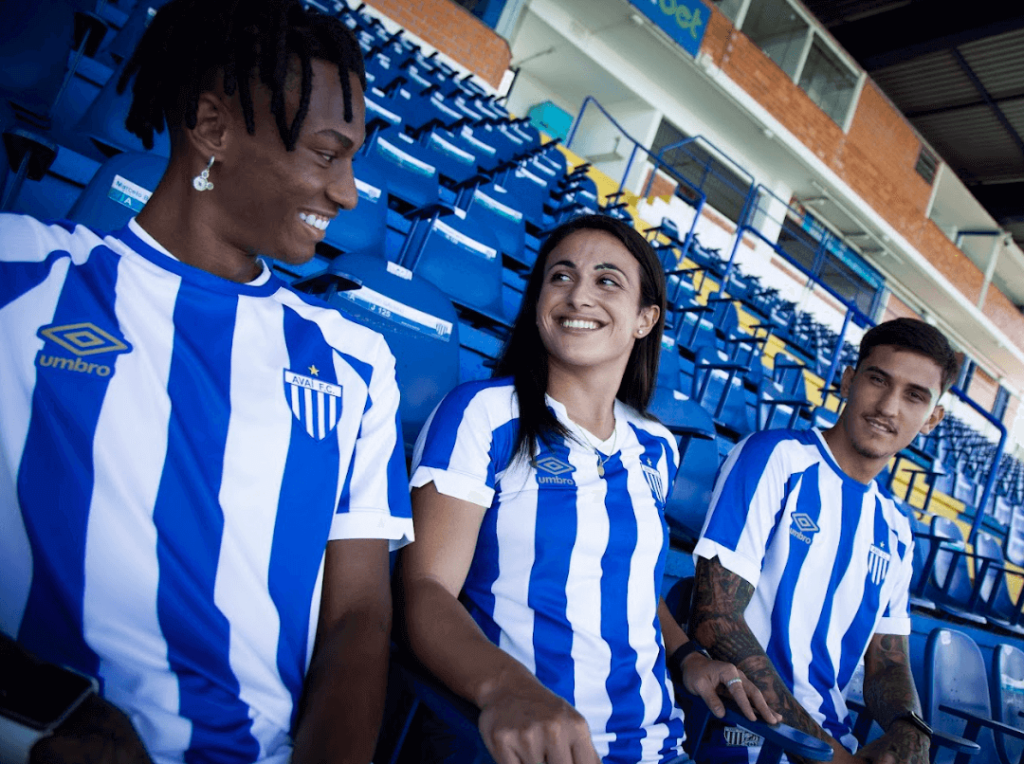 Série B: Umbro e Avaí lançam uniforme comemorando 100 anos do clube