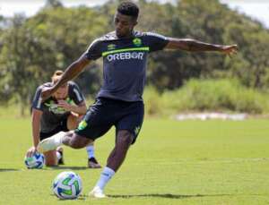 Hoje no Cuiabá, ex-Corinthians é um dos maiores garçons do Brasil em 2023