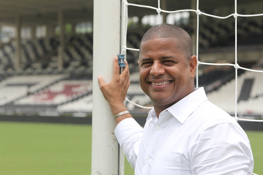 Justiça suspende CNH de Marcelinho Carioca por dívida com Hospital 2 marcelinho