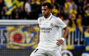 ESPANHOL: Sem Vinicius Júnior, Real Madrid vence Cádiz, mas segue longe da liderança