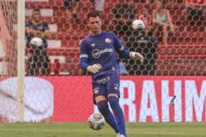 Série C: Náutico renova com goleiro Vágner por mais um ano
