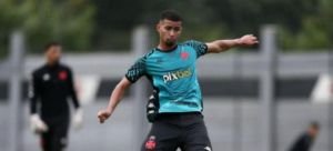 Série D: Vasco libera e Vitória-ES acerta com zagueiro