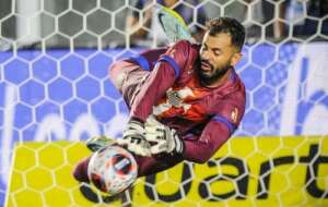 Não era o goleiro talhado para disputar a final de Paulistão
