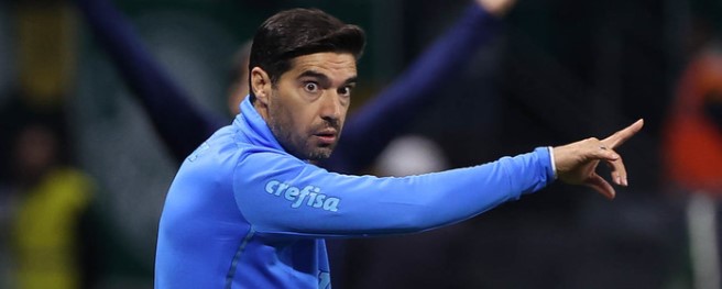 Abel elogia Luís Castro, manda recado para mãe e revela o que o faz ficar no Palmeiras