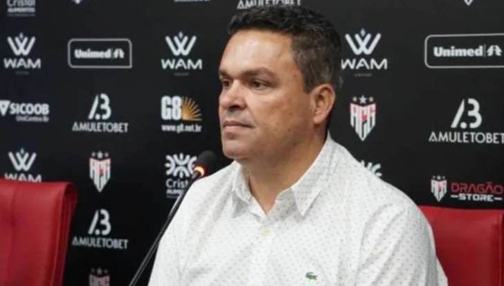 Série B: Presidente do Atlético-GO sai em defesa de Cuca: ''Estamos de portas abertas''