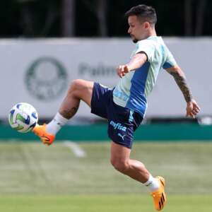 Adaptado ao Palmeiras, Artur traça meta pessoal: 'Fazer gol no Allianz Parque'