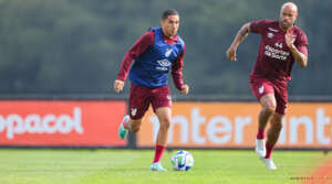 Vitor Roque e Erick não preocupam Athletico-PR e são confirmados para duelo contra Grêmio