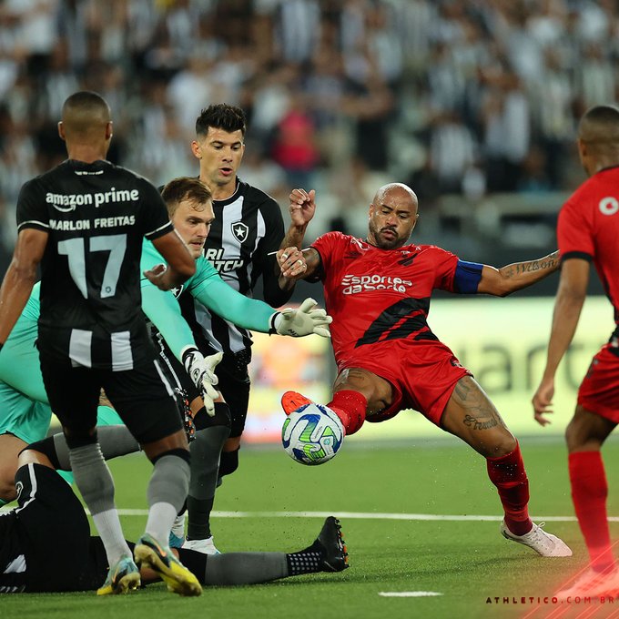 Botafogo Athletico 2 1